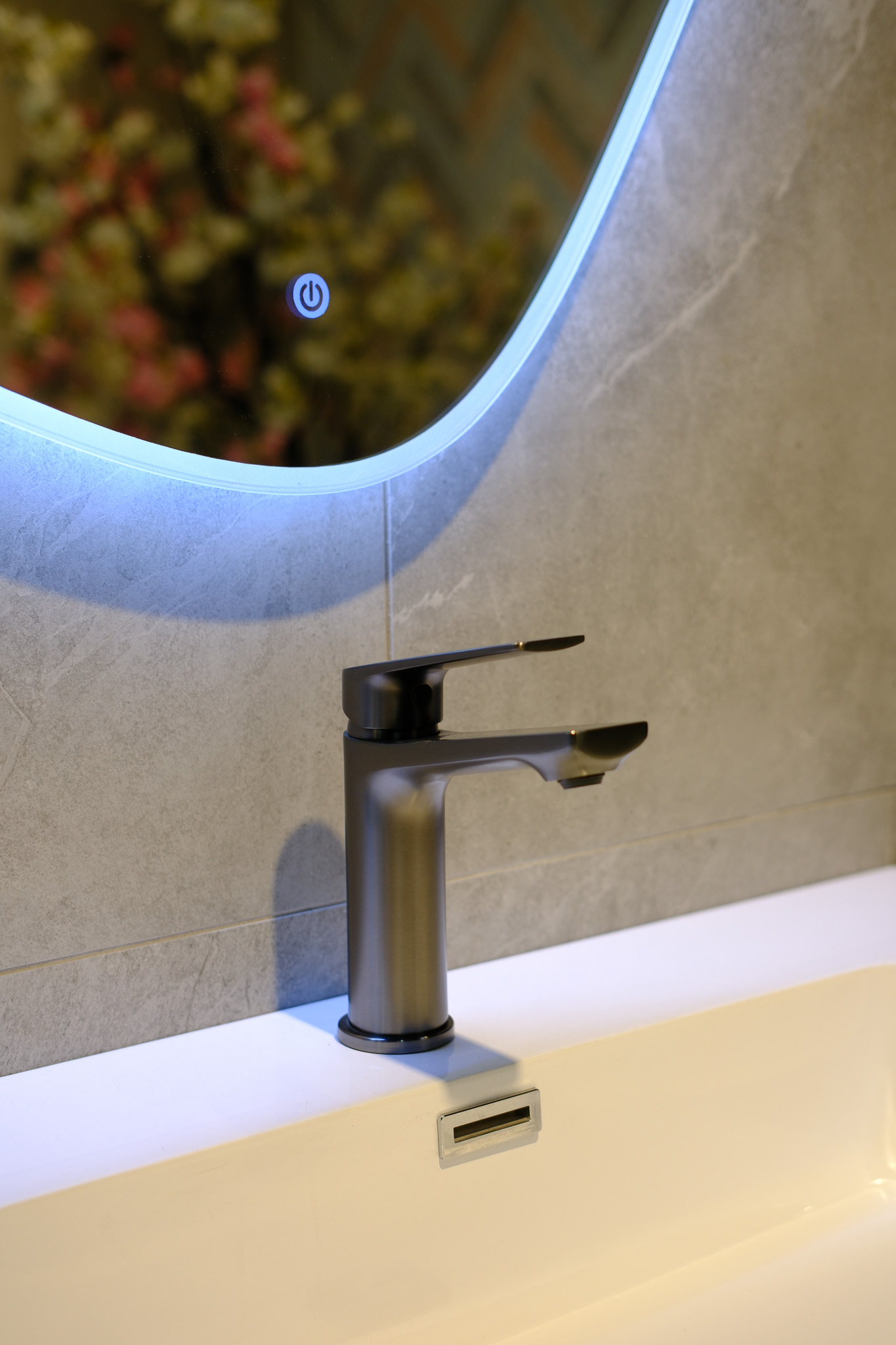 vita graphite basin mixer.jpg