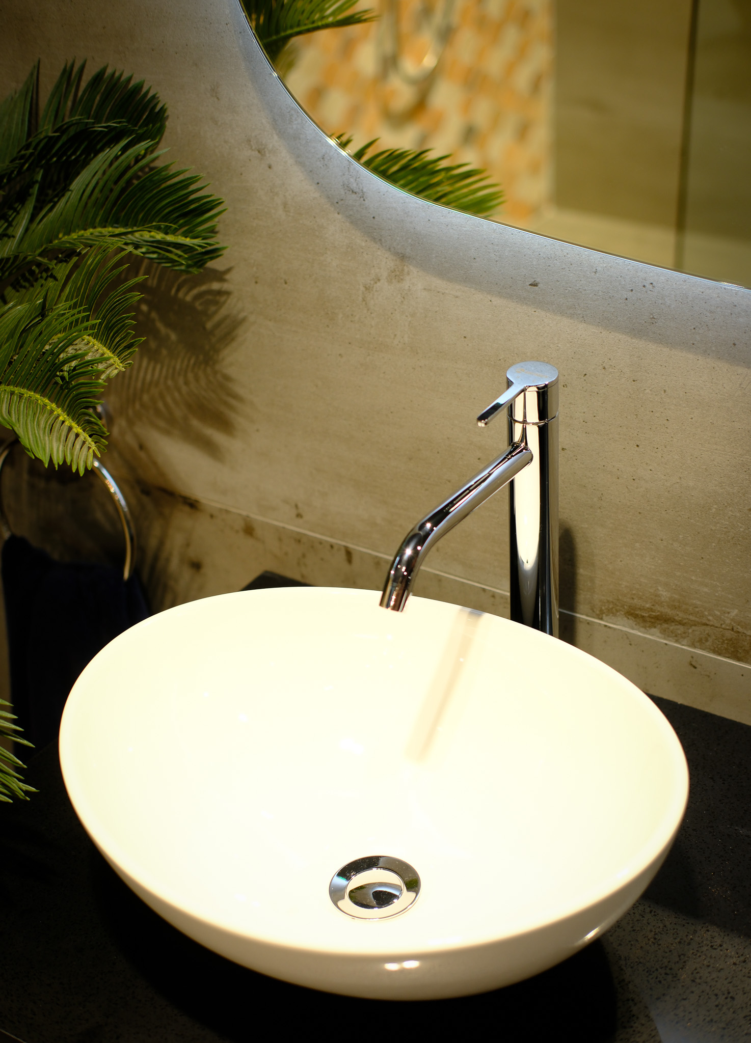 chrome tall attivo basin mixer .jpg